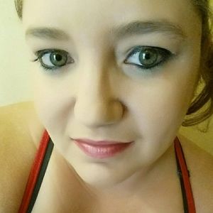 Meet your Posher, Cassandra